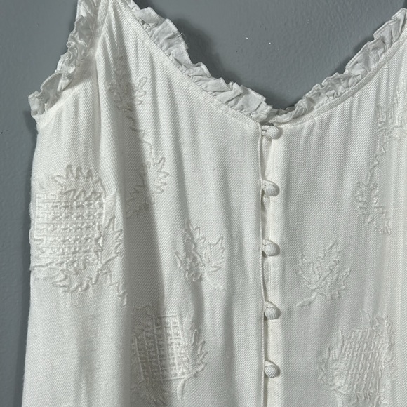 Gianni Bini White Rustic Cottage Embroidered White Dress with cloth buttons Sz M - Picture 9 of 17